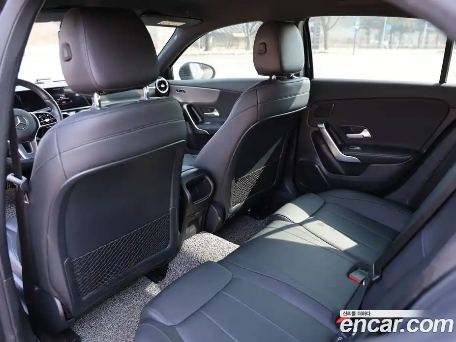 Mercedes-Benz A-Class 2021 2.0 Автомат в Москве № 721791, фото 10