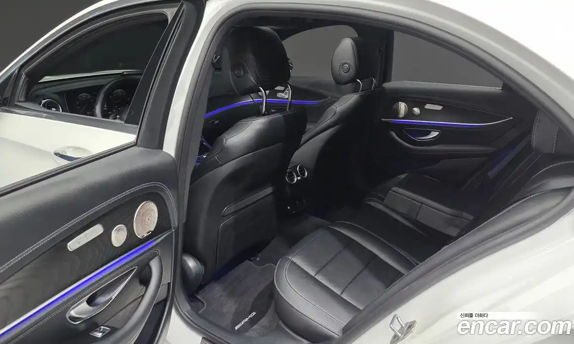 Mercedes-Benz E-Class 2023 2.0 Автомат в Москве № 721899, фото 11