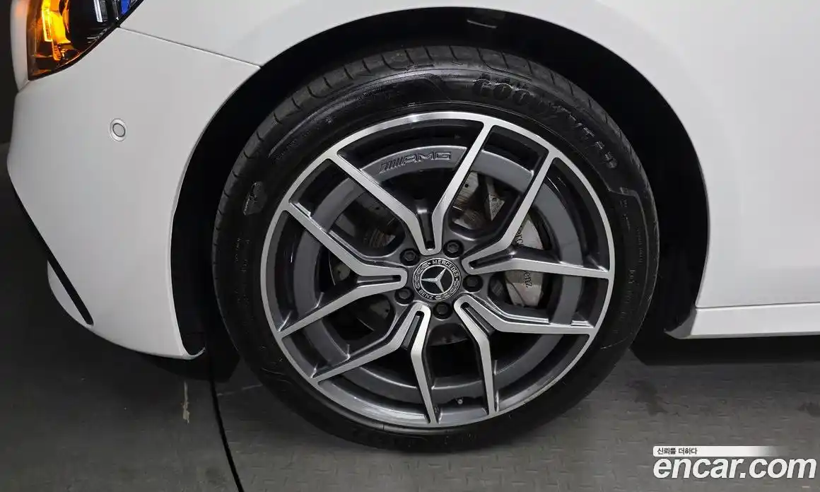 Mercedes-Benz E-Class 2023 2.0 Автомат в Москве № 721899, фото 5