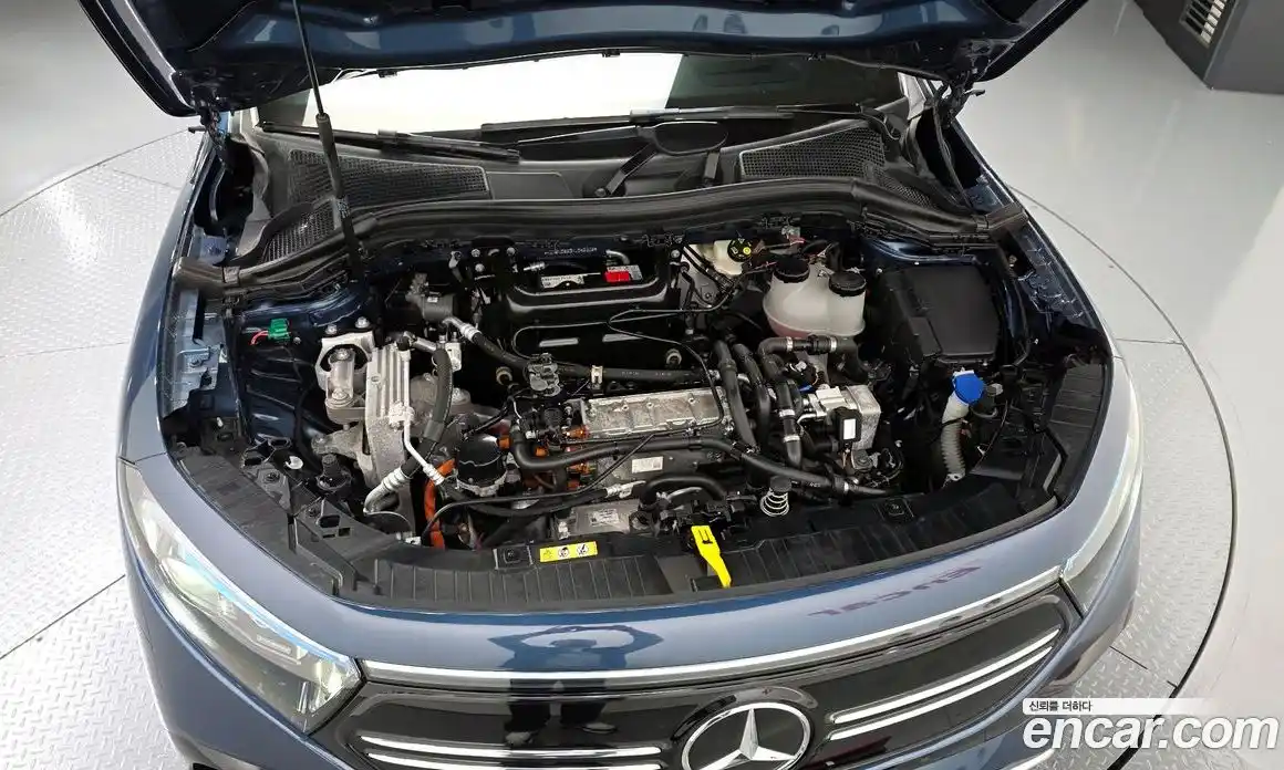 Mercedes-Benz EQA 2022 0.2 Автомат в Москве № 722520, фото 6