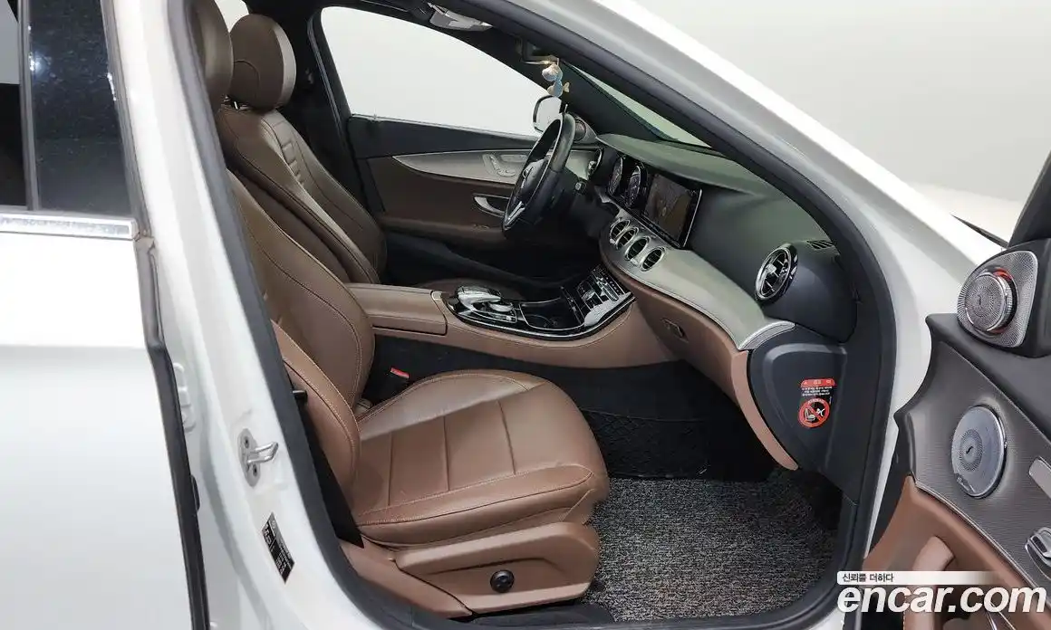 Mercedes-Benz E-Class 2019 2.0 Автомат в Москве № 722730, фото 11