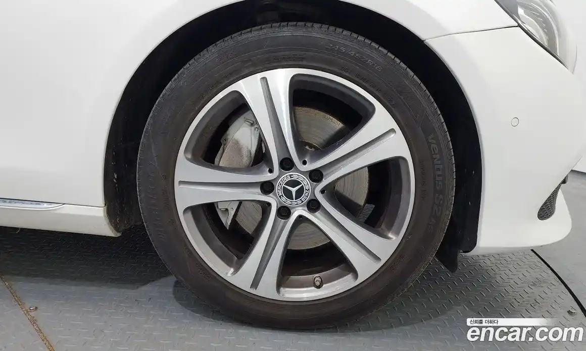 Mercedes-Benz E-Class 2019 2.0 Автомат в Москве № 722730, фото 5