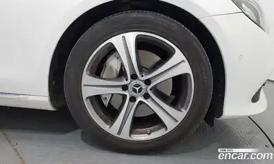 Mercedes-Benz E-Class 2019 2.0 Автомат в Москве № 722730, миниатюра 5