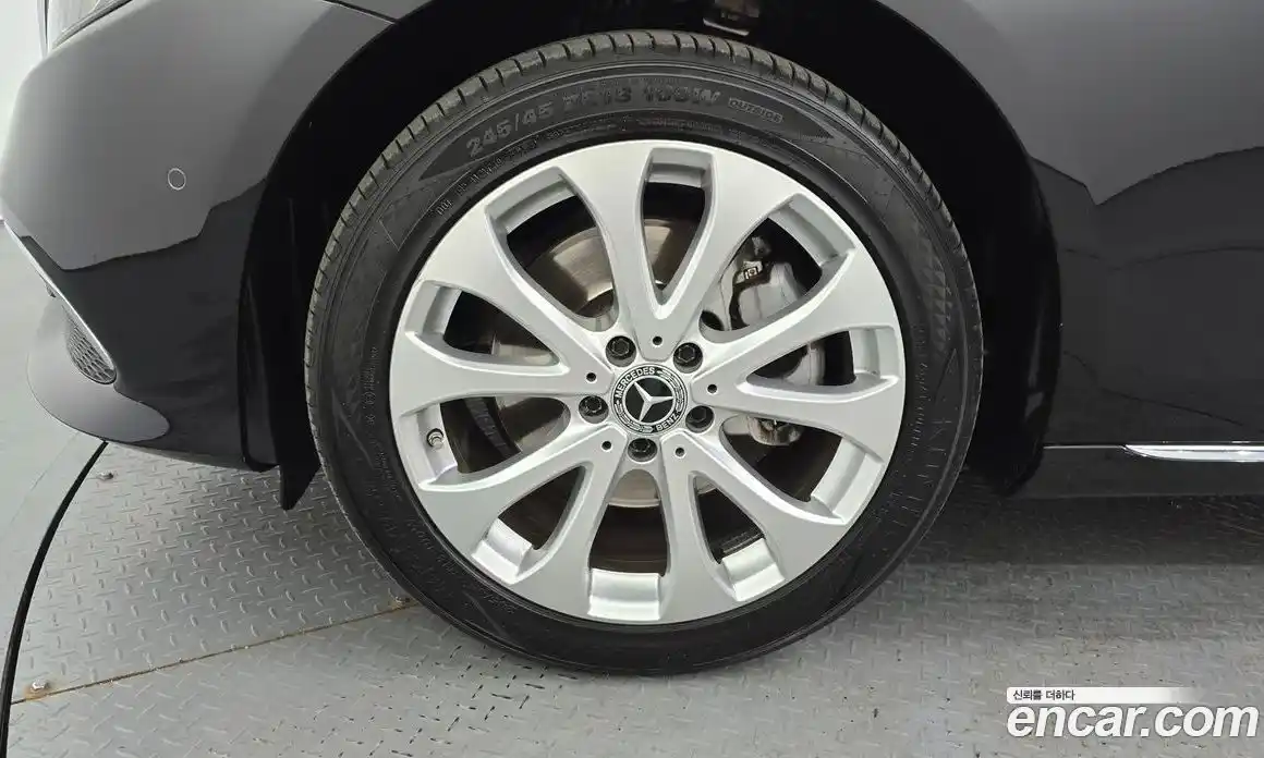 Mercedes-Benz E-Class 2019 1.9 Автомат в Москве № 722819, фото 5