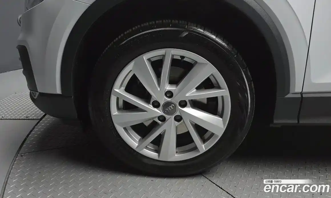 Audi Q2 2020 2.0 Автомат в Москве № 723413, фото 5