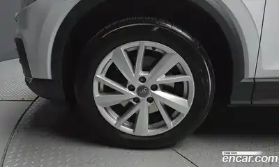 Audi Q2 2020 2.0 Автомат в Москве № 723413, миниатюра 5