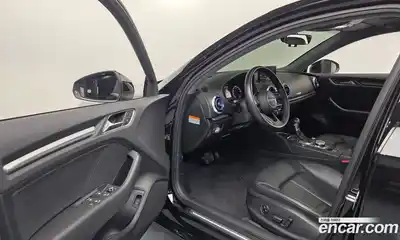 Audi A3 2018 2.0 Автомат в Москве № 723574, миниатюра 10