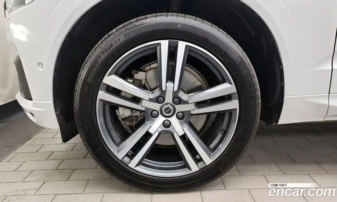 Volvo XC60 2021 2.0 Автомат в Москве № 724050, фото 5