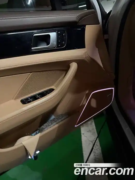 Porsche Panamera 2018 3.0 Автомат в Москве № 724275, фото 19