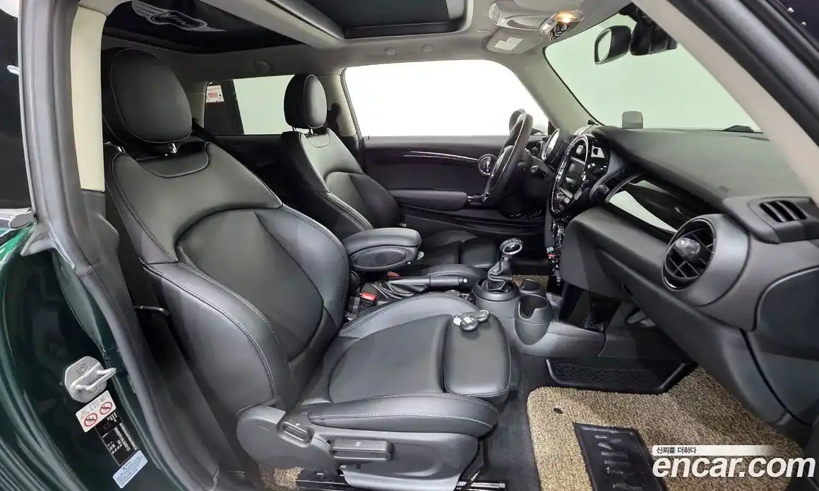 Mini Cooper 2018 1.5 Автомат в Москве № 724840, фото 10