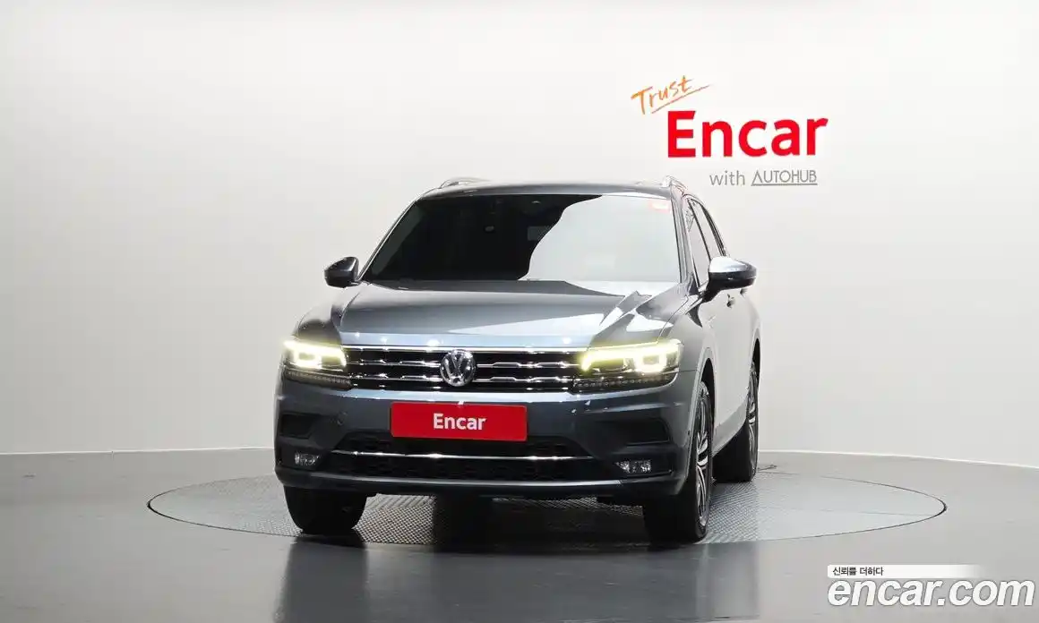 Volkswagen Tiguan 2020 2.0 Автомат в Москве № 725129, фото 3
