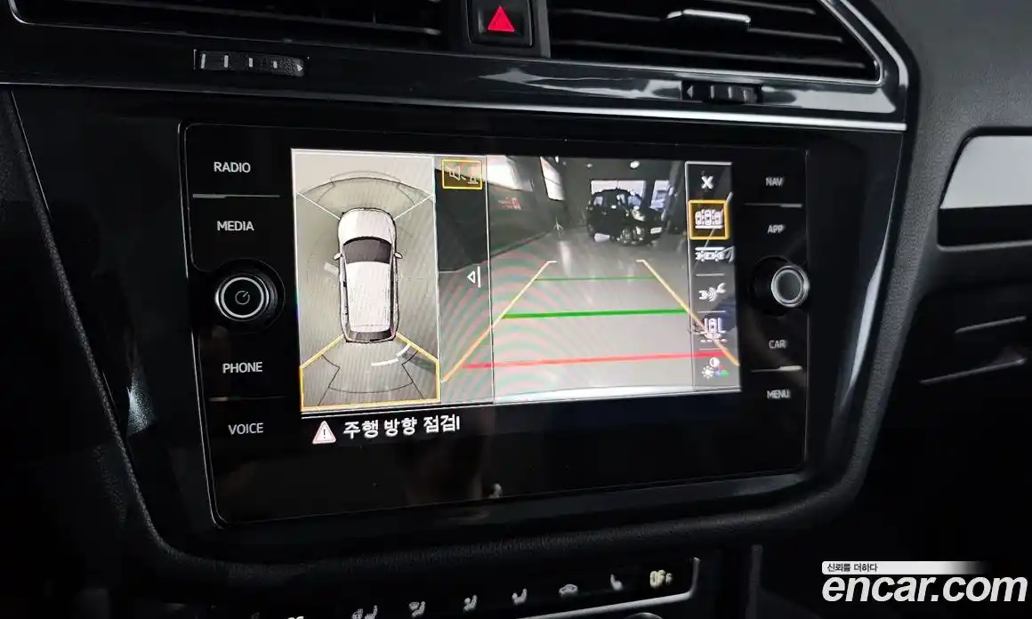 Volkswagen Tiguan 2020 2.0 Автомат в Москве № 725147, фото 15