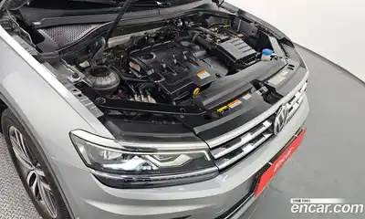 Volkswagen Tiguan 2020 2.0 Автомат в Москве № 725147, миниатюра 6
