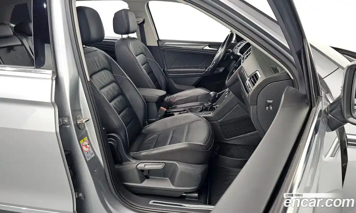 Volkswagen Tiguan 2020 2.0 Автомат в Москве № 725147, фото 10