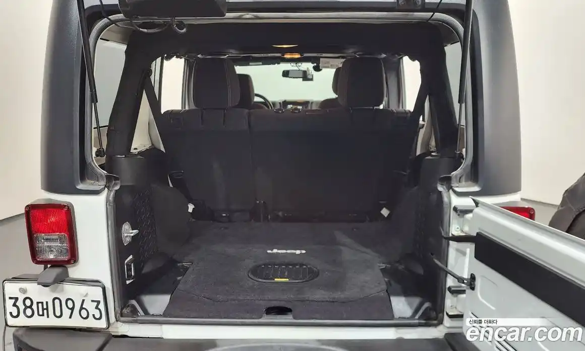 Jeep Wrangler 2016 3.6 Автомат в Москве № 725310, фото 20