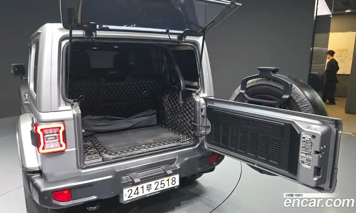 Jeep Wrangler 2018 2.0 Автомат в Москве № 725345, фото 20