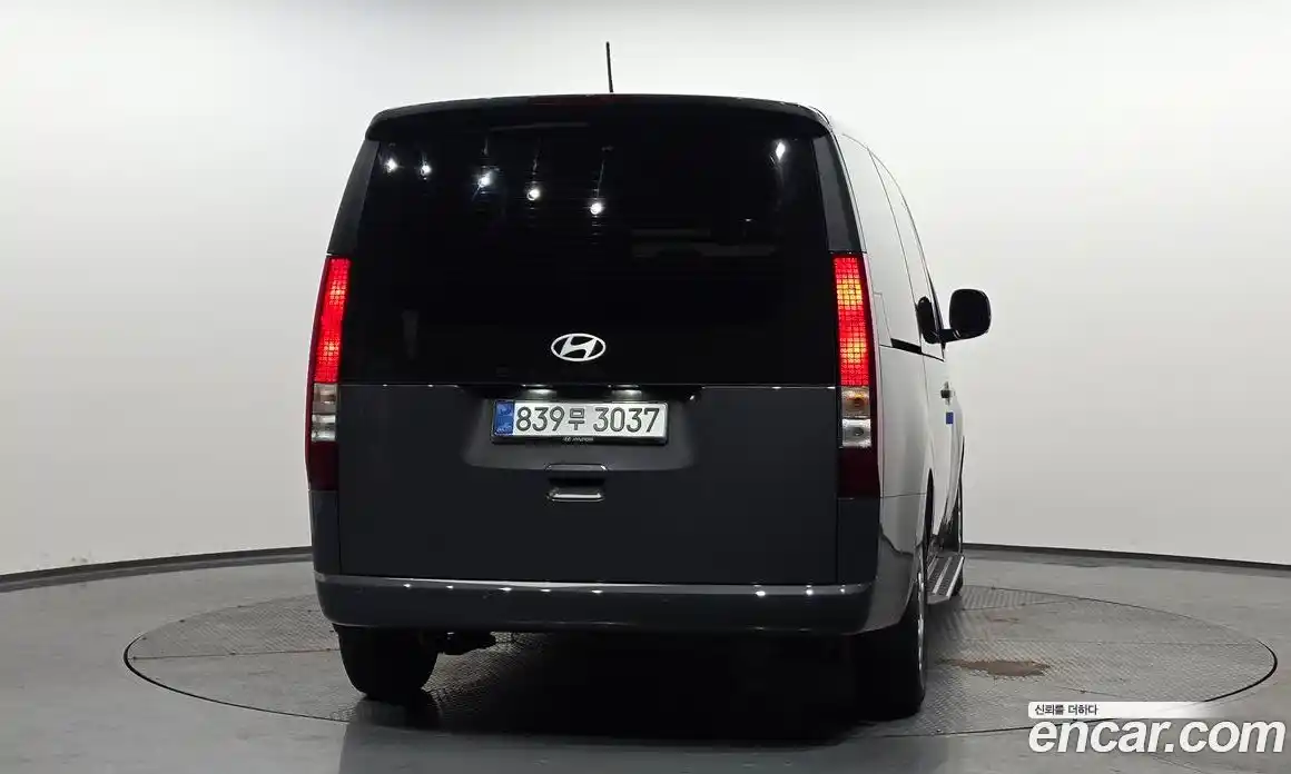 Hyundai Staria 2025 2.2 Автомат в Москве № 745313, фото 3