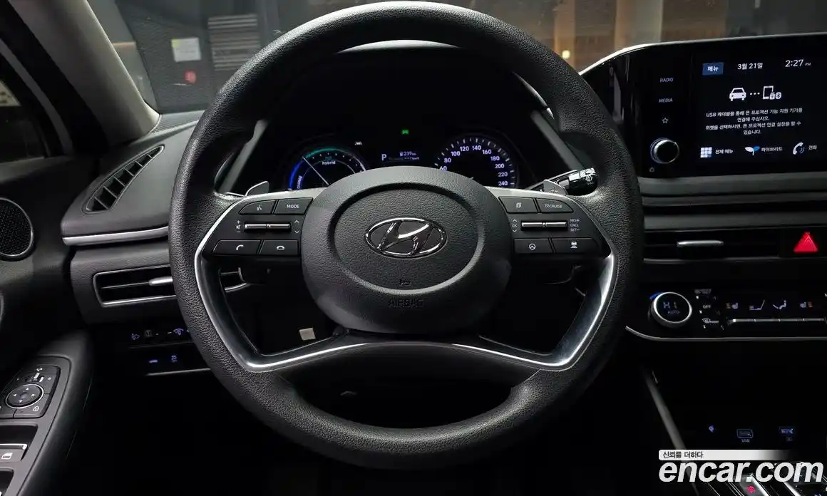 Hyundai Sonata 2020 2.0 Автомат в Москве № 745722, фото 14