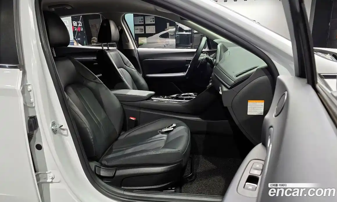 Hyundai Sonata 2020 2.0 Автомат в Москве № 745722, фото 10