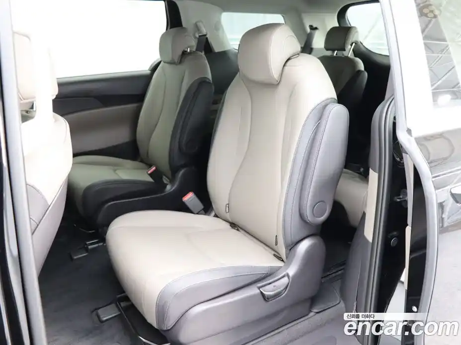 Kia Canival 2025 2.2 Автомат в Москве № 746011, фото 11