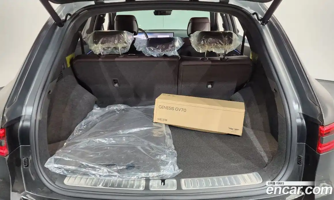 Genesis GV70 2024 2.5 Автомат в Москве № 746566, фото 20