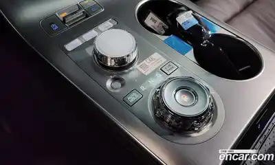 Genesis GV70 2024 2.5 Автомат в Москве № 746566, миниатюра 9