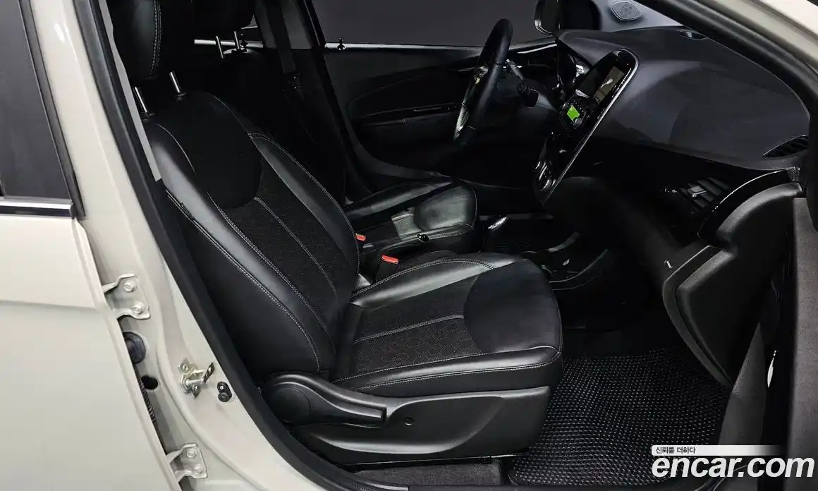 Chevrolet Spark 2016 1.0 Автомат в Москве № 747639, фото 10