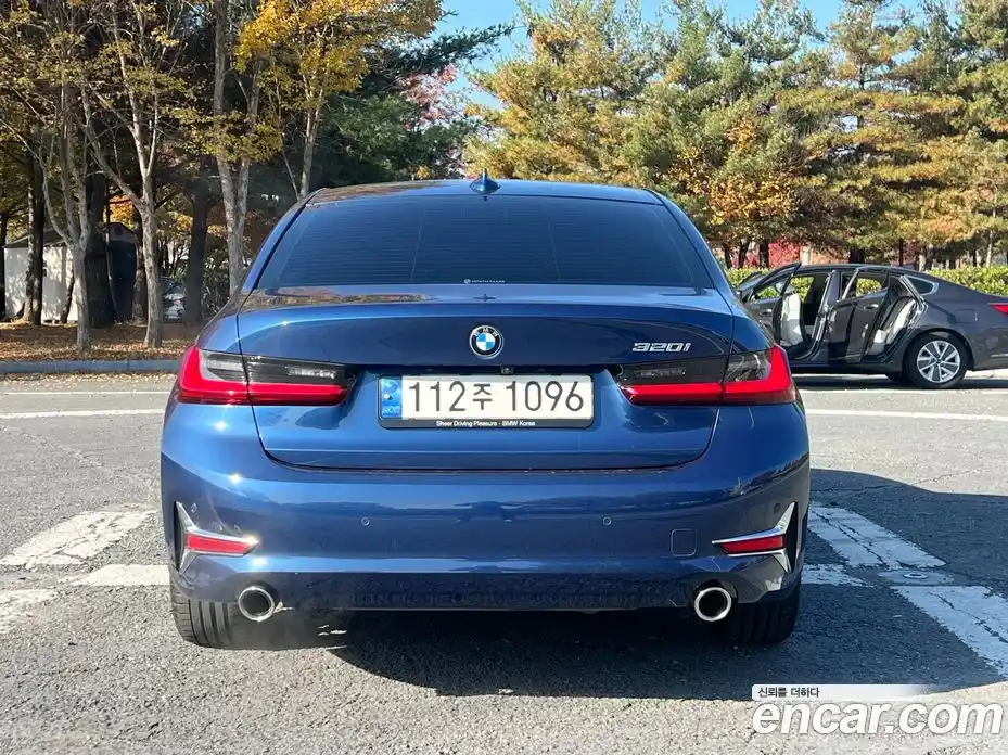 BMW 3-Series 2022 2.0 Автомат в Москве № 748650, фото 4