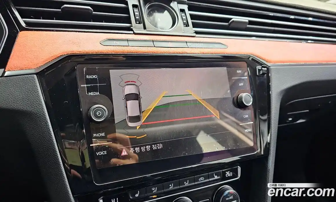 Volkswagen Passat 2018 2.0 Автомат в Москве № 750117, фото 14