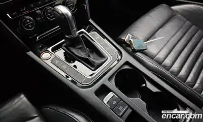 Volkswagen Passat 2018 2.0 Автомат в Москве № 750117, миниатюра 9