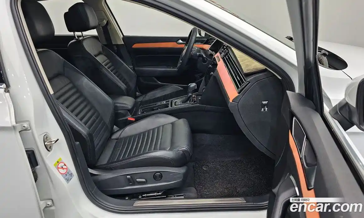 Volkswagen Passat 2018 2.0 Автомат в Москве № 750117, фото 10