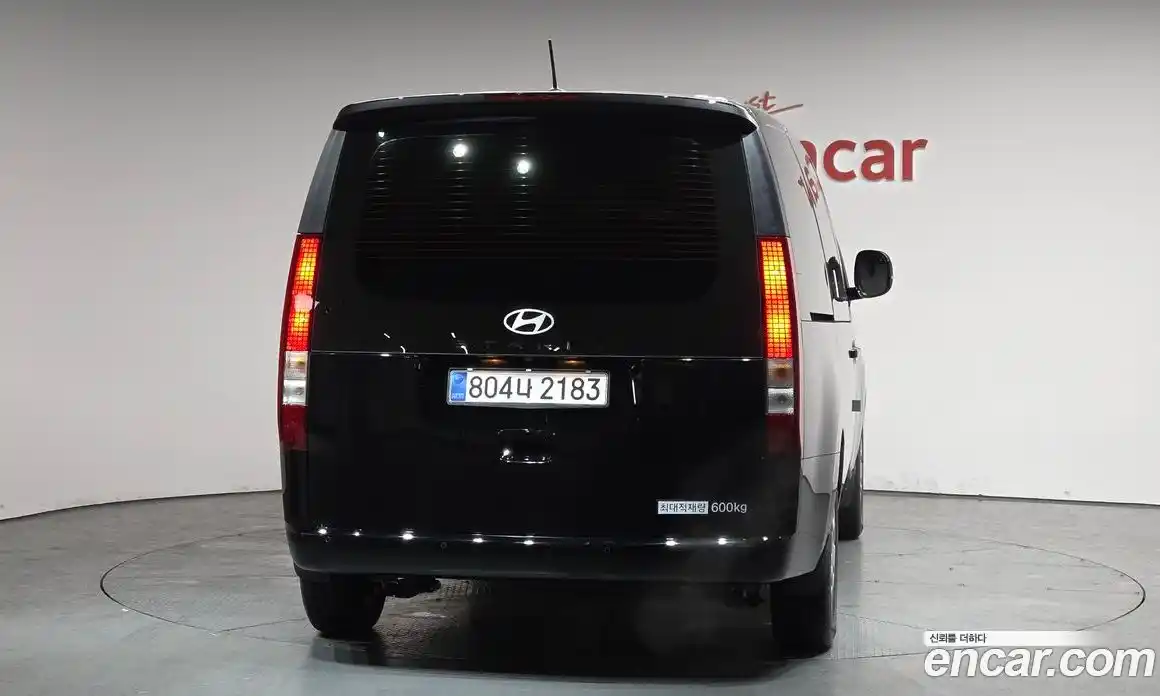 Hyundai Staria 2025 3.5 Автомат в Москве № 755968, фото 3