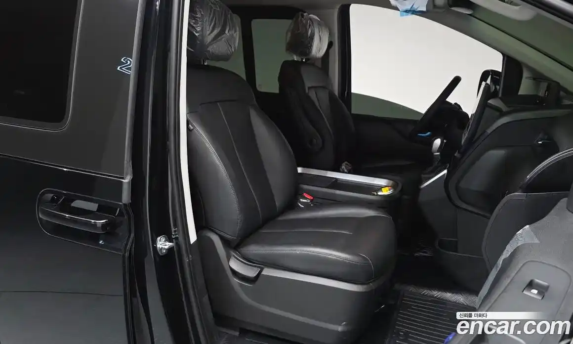 Hyundai Staria 2025 3.5 Автомат в Москве № 755968, фото 9