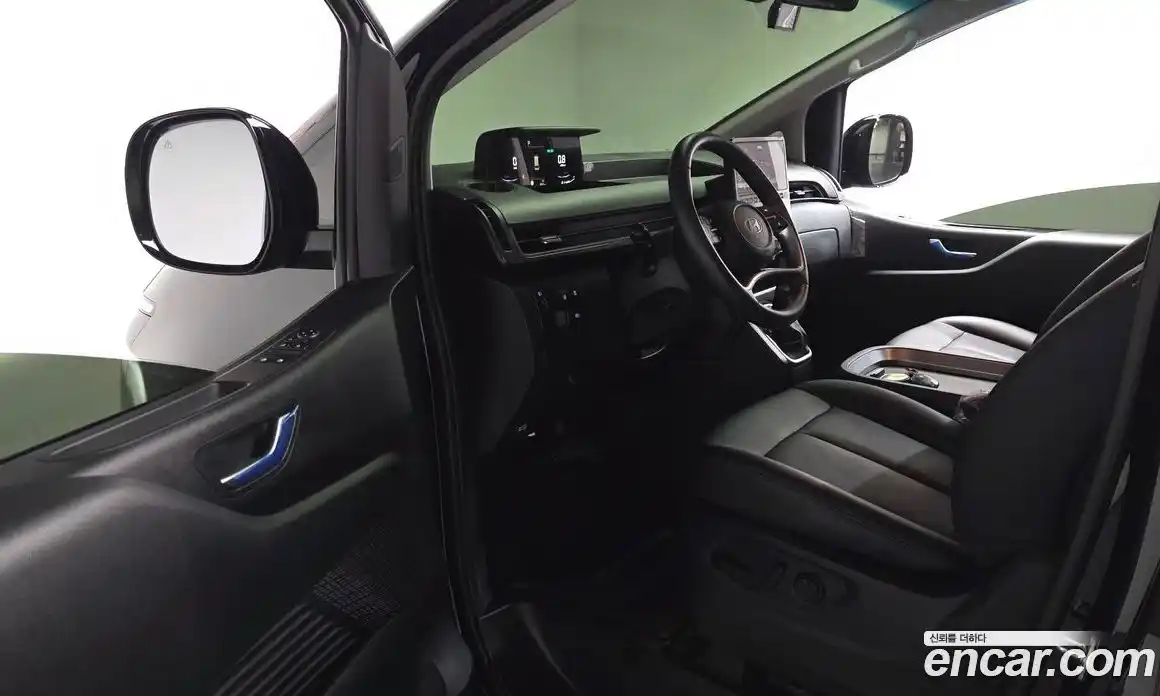 Hyundai Staria 2025 3.5 Автомат в Москве № 755968, фото 10