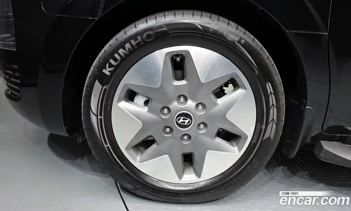 Hyundai Staria 2025 2.2 Автомат в Москве № 756040, фото 5