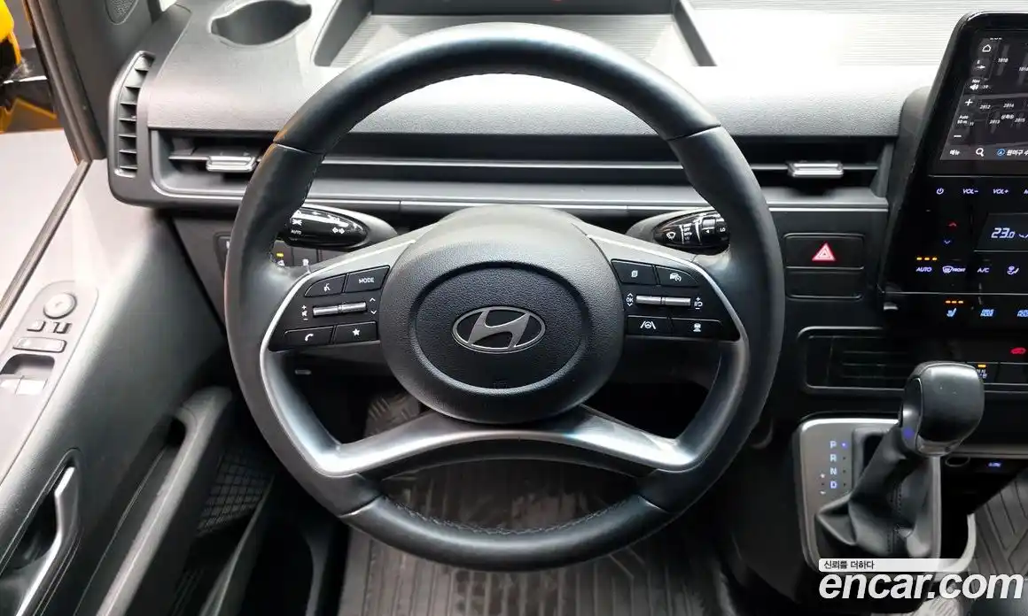 Hyundai Staria 2024 3.5 Автомат в Москве № 756332, фото 13