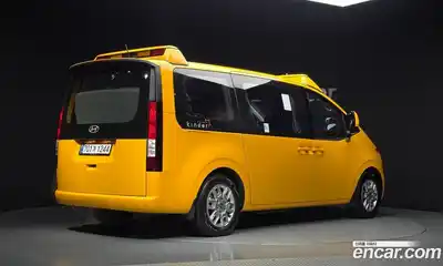 Hyundai Staria 2024 3.5 Автомат в Москве № 756332, миниатюра 2