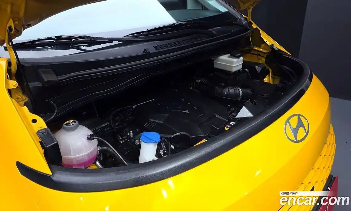 Hyundai Staria 2024 3.5 Автомат в Москве № 756332, фото 6