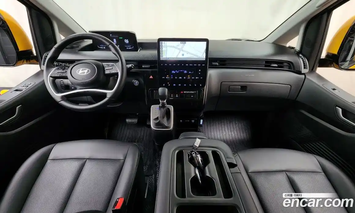 Hyundai Staria 2024 3.5 Автомат в Москве № 756353, фото 7