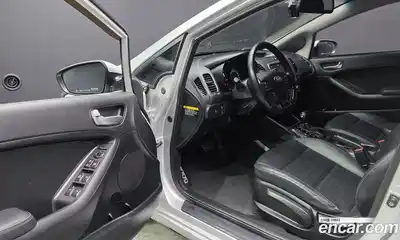 Kia K3 2016 1.6 Автомат в Москве № 757423, миниатюра 11