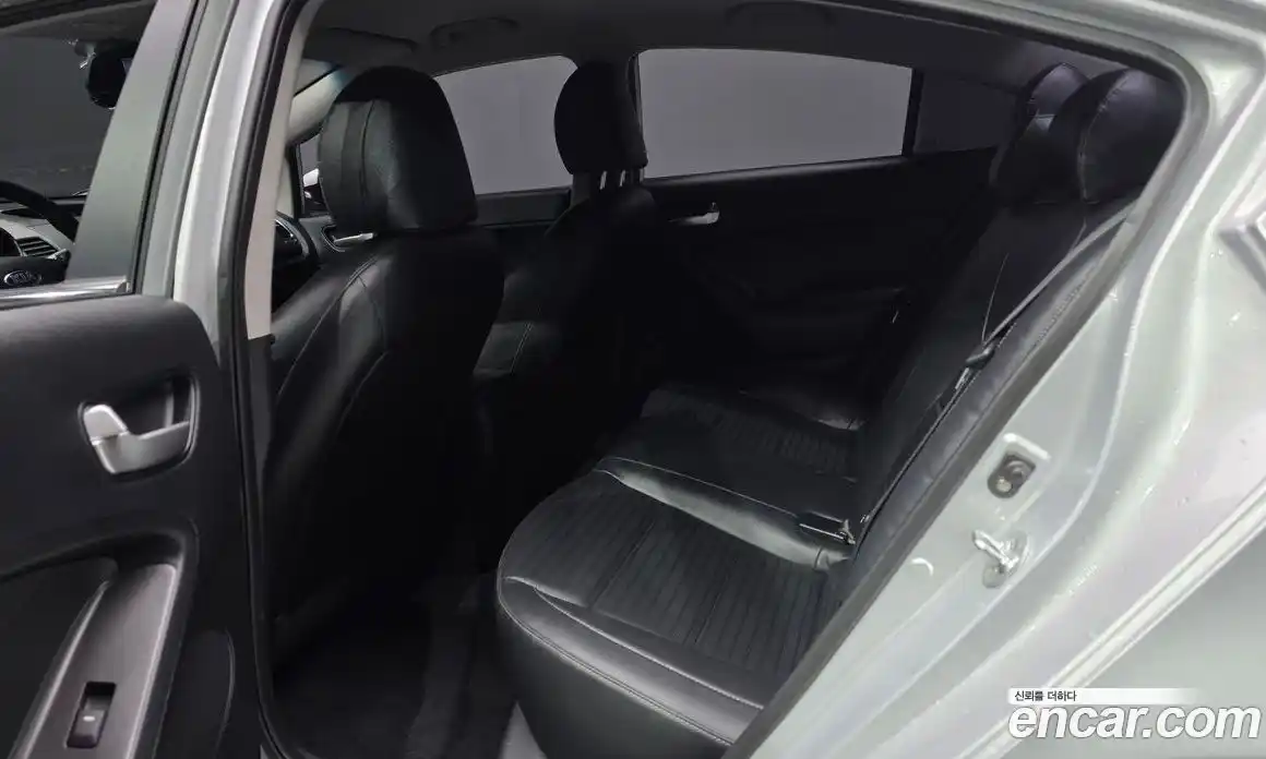 Kia K3 2016 1.6 Автомат в Москве № 757423, фото 12