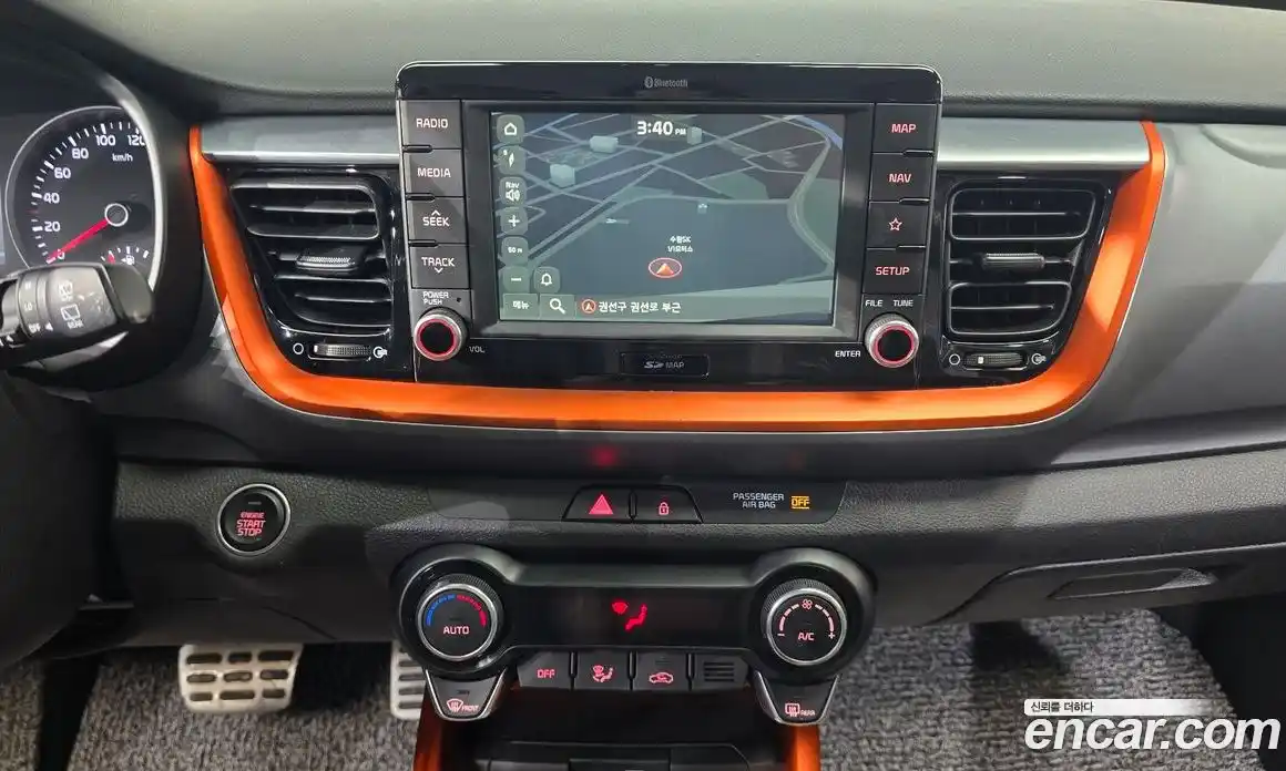 Kia Stonic 2020 1.4 Автомат в Москве № 757510, фото 13