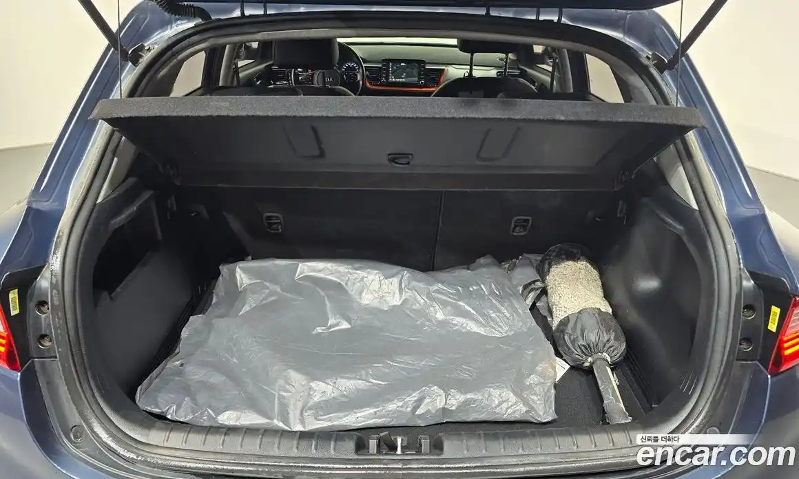 Kia Stonic 2020 1.4 Автомат в Москве № 757510, фото 19