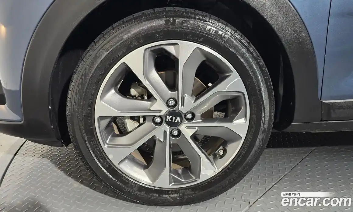 Kia Stonic 2020 1.4 Автомат в Москве № 757510, фото 4