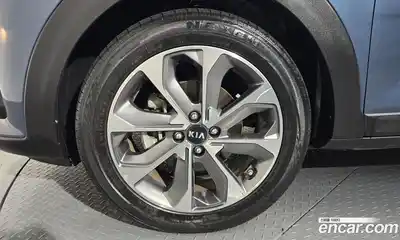 Kia Stonic 2020 1.4 Автомат в Москве № 757510, миниатюра 4