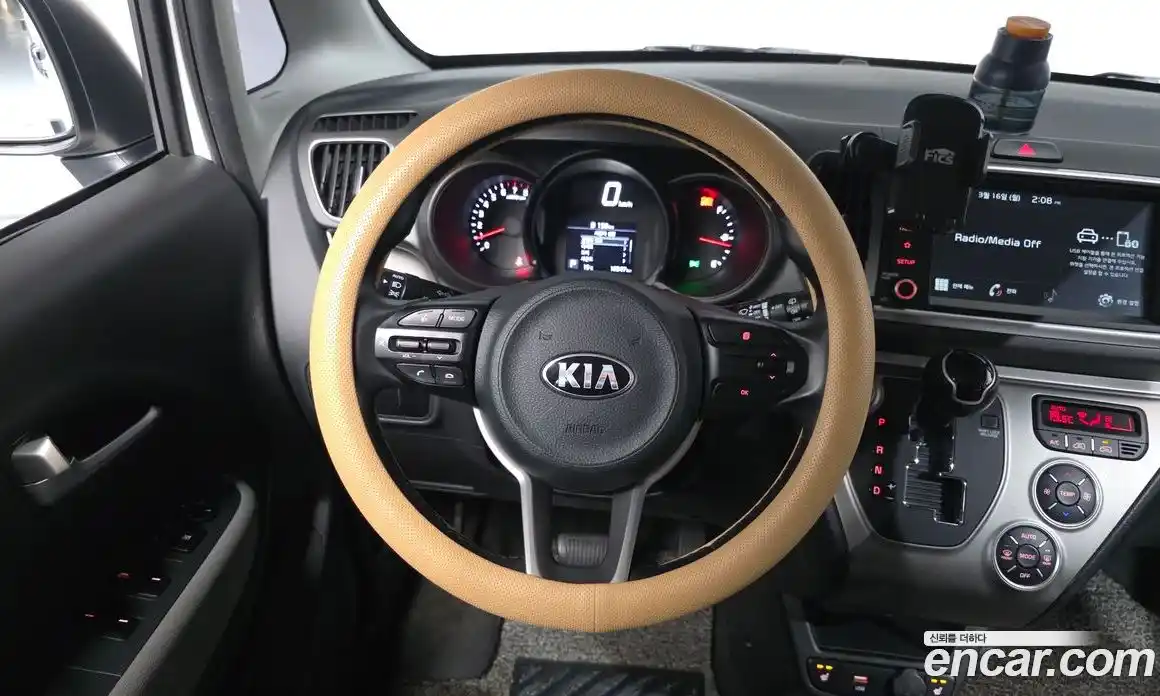 Kia Ray 2020 1.0 Автомат в Москве № 757602, фото 13
