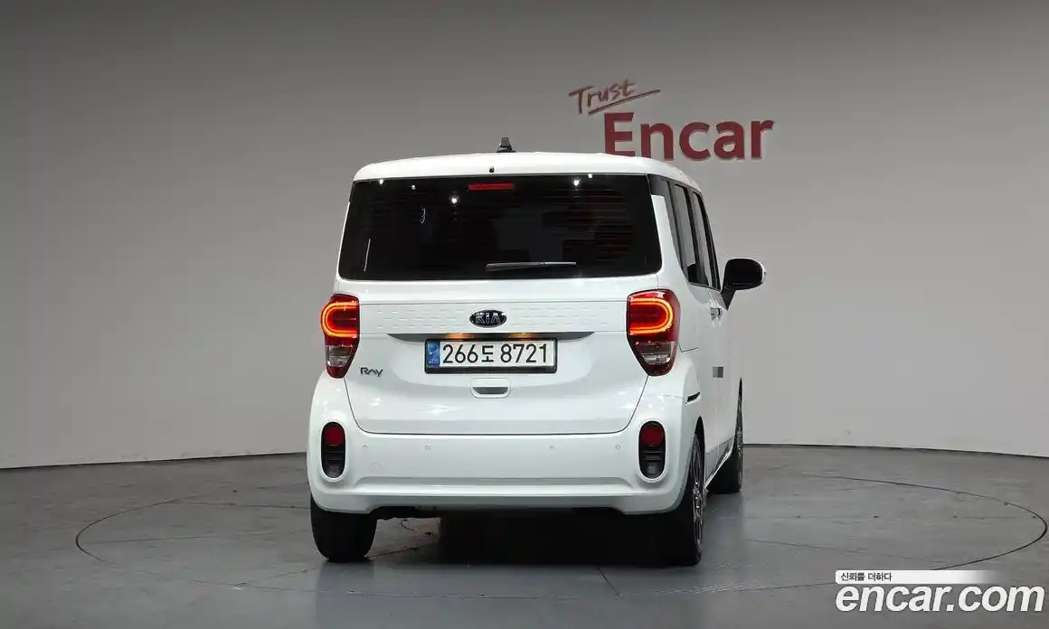 Kia Ray 2020 1.0 Автомат в Москве № 757602, фото 3