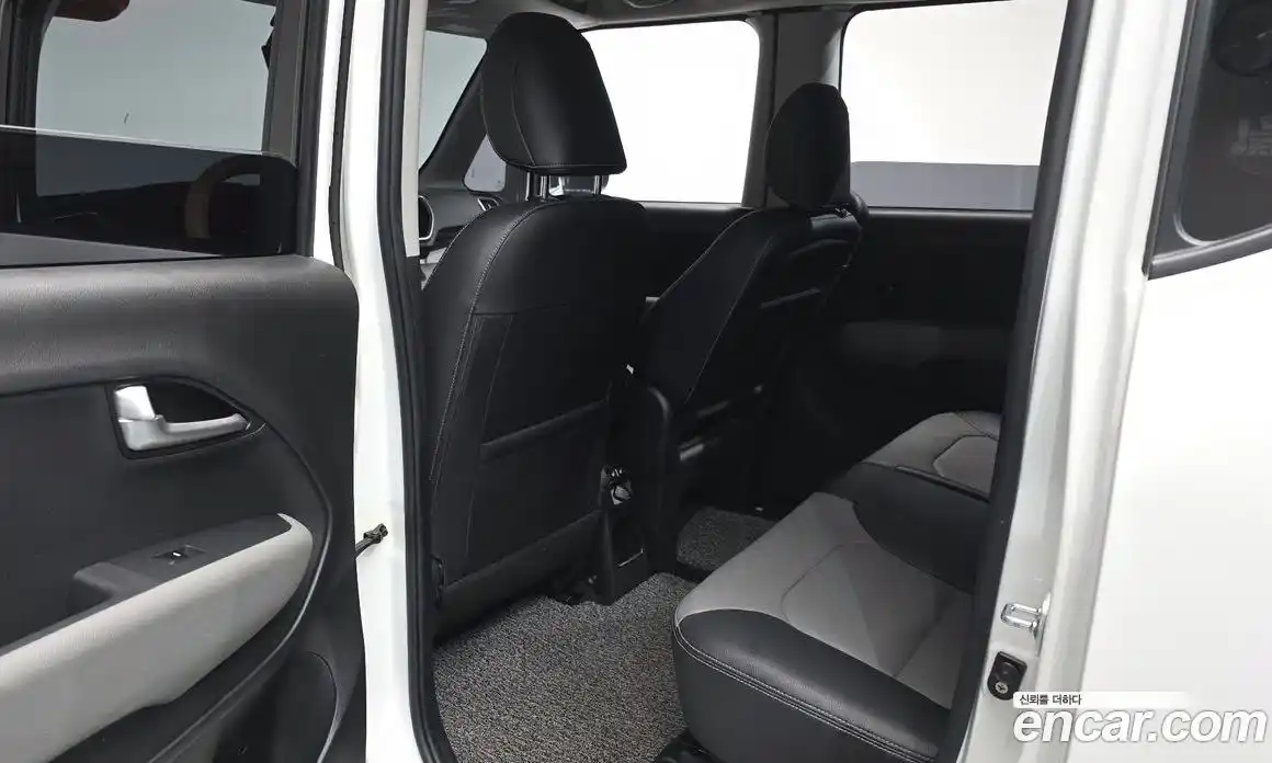 Kia Ray 2020 1.0 Автомат в Москве № 757602, фото 10