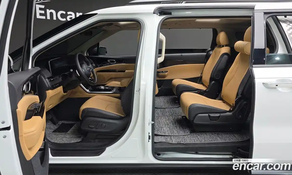 Kia Canival 2023 3.5 Автомат в Москве № 758274, фото 17