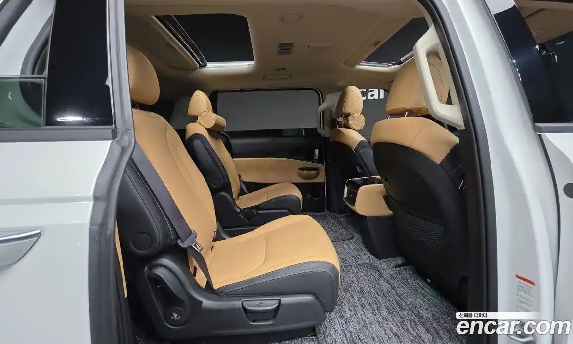 Kia Canival 2023 3.5 Автомат в Москве № 758274, фото 19